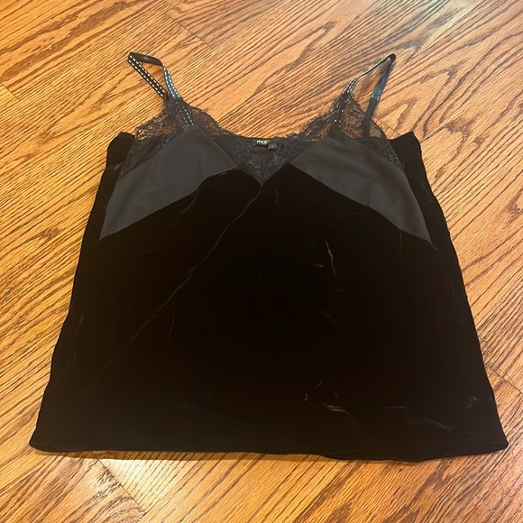 Maje Woman’s Velvet Lace Sleeveless Top Size 1/Small - Picture 1 of 4